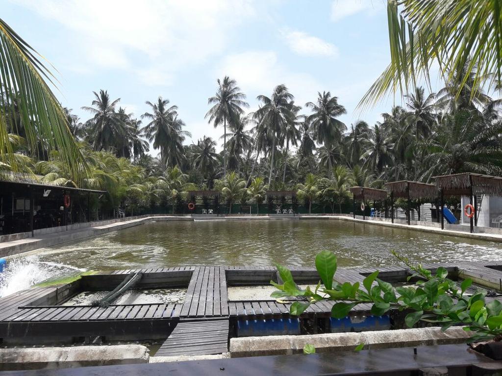 Hs Farm Waterpark Hotel Muar Eksteriør billede