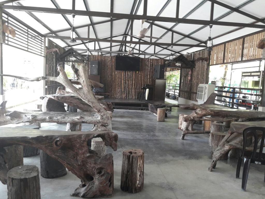 Hs Farm Waterpark Hotel Muar Eksteriør billede