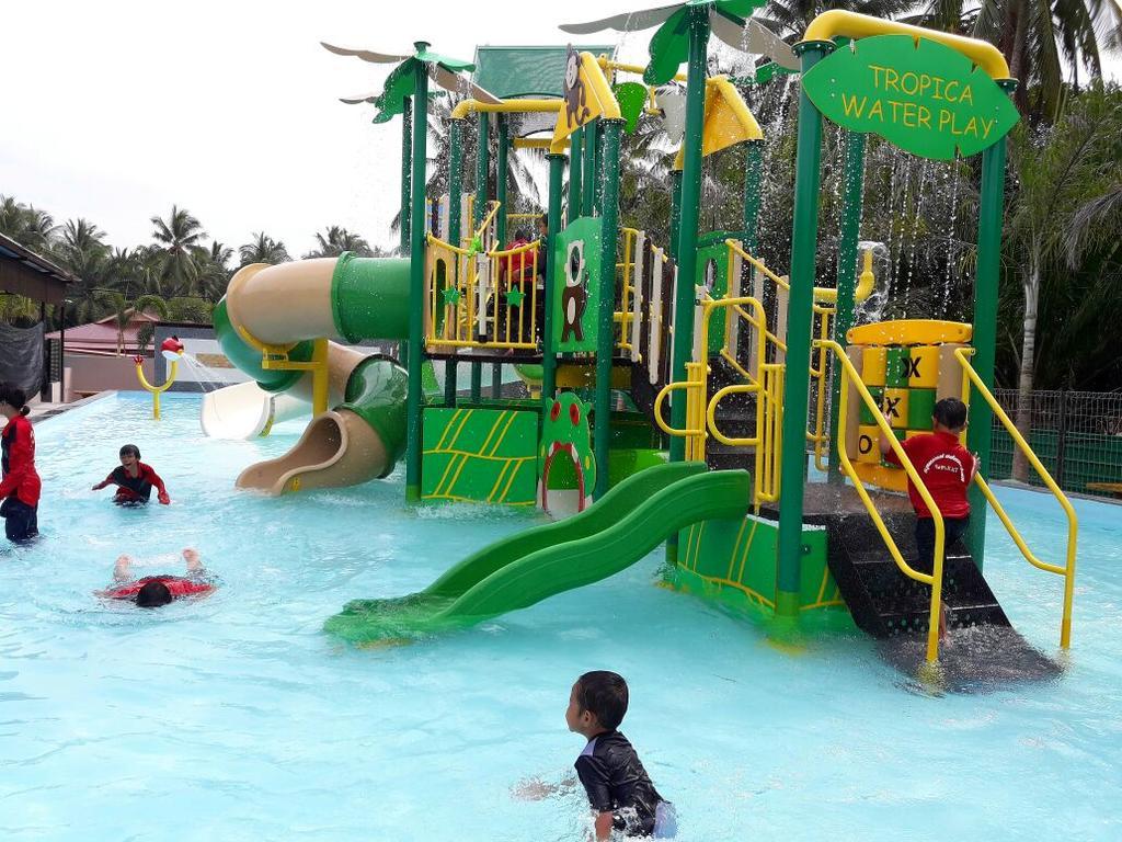 Hs Farm Waterpark Hotel Muar Eksteriør billede